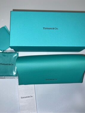 Tiffany & Co. Robin's Egg Blue Box and Leather Pouch Set
